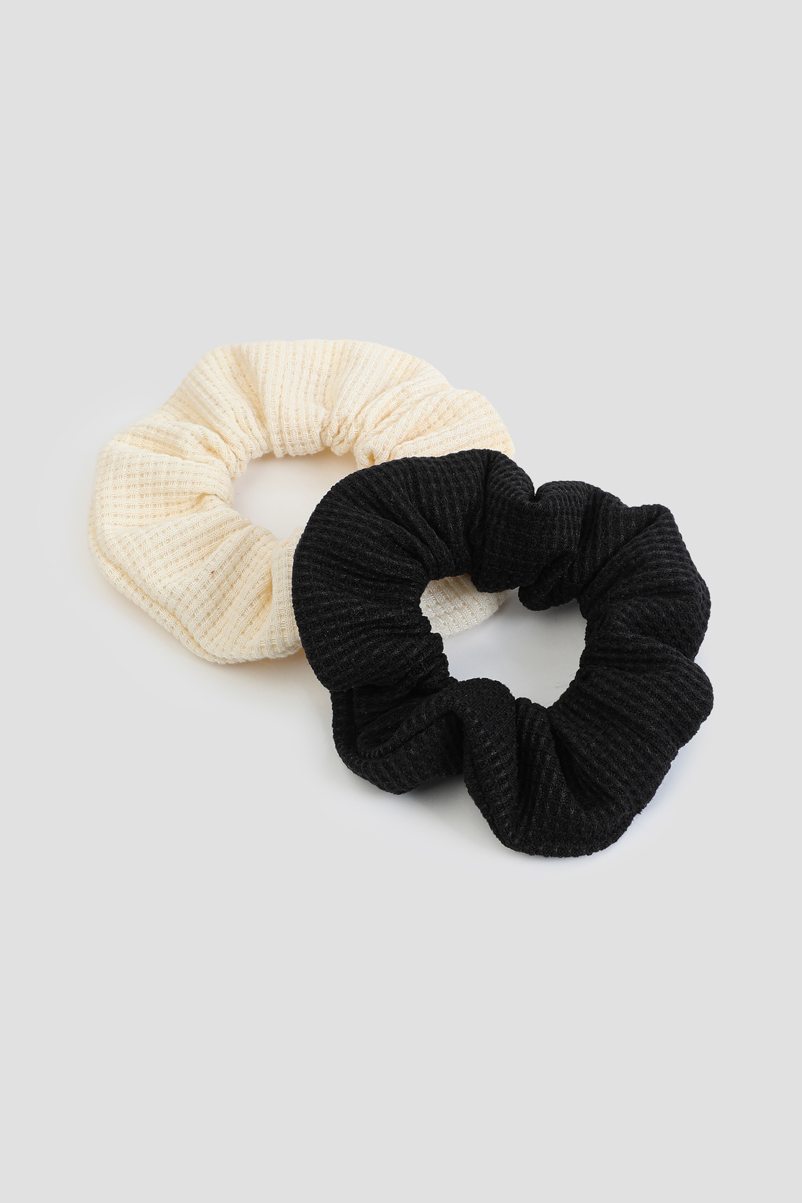 Ardene 2-Pack Waffle Knit Scrunchies in Black