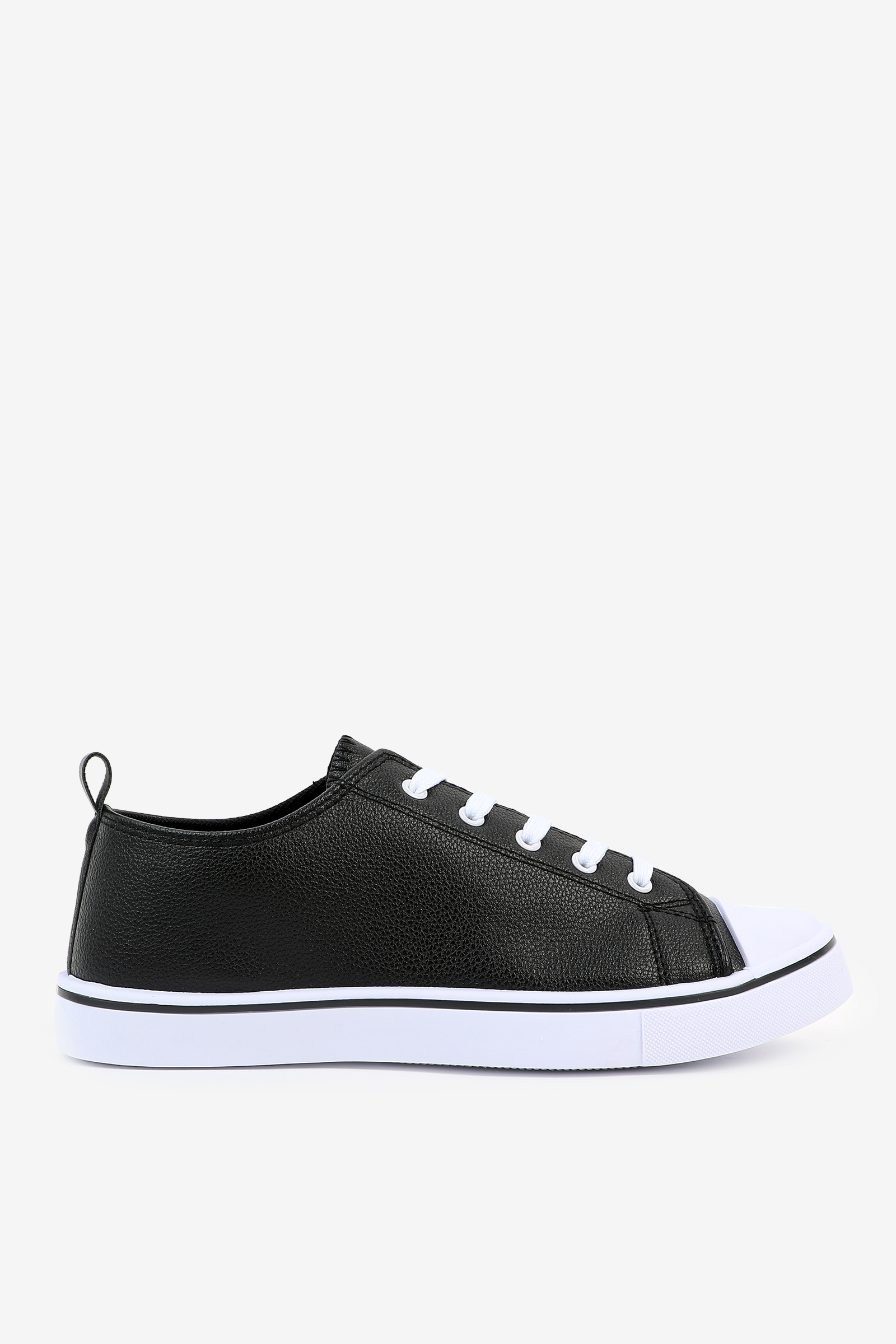 Ardene Low Top Sneakers with Toe Cap in Black | Size