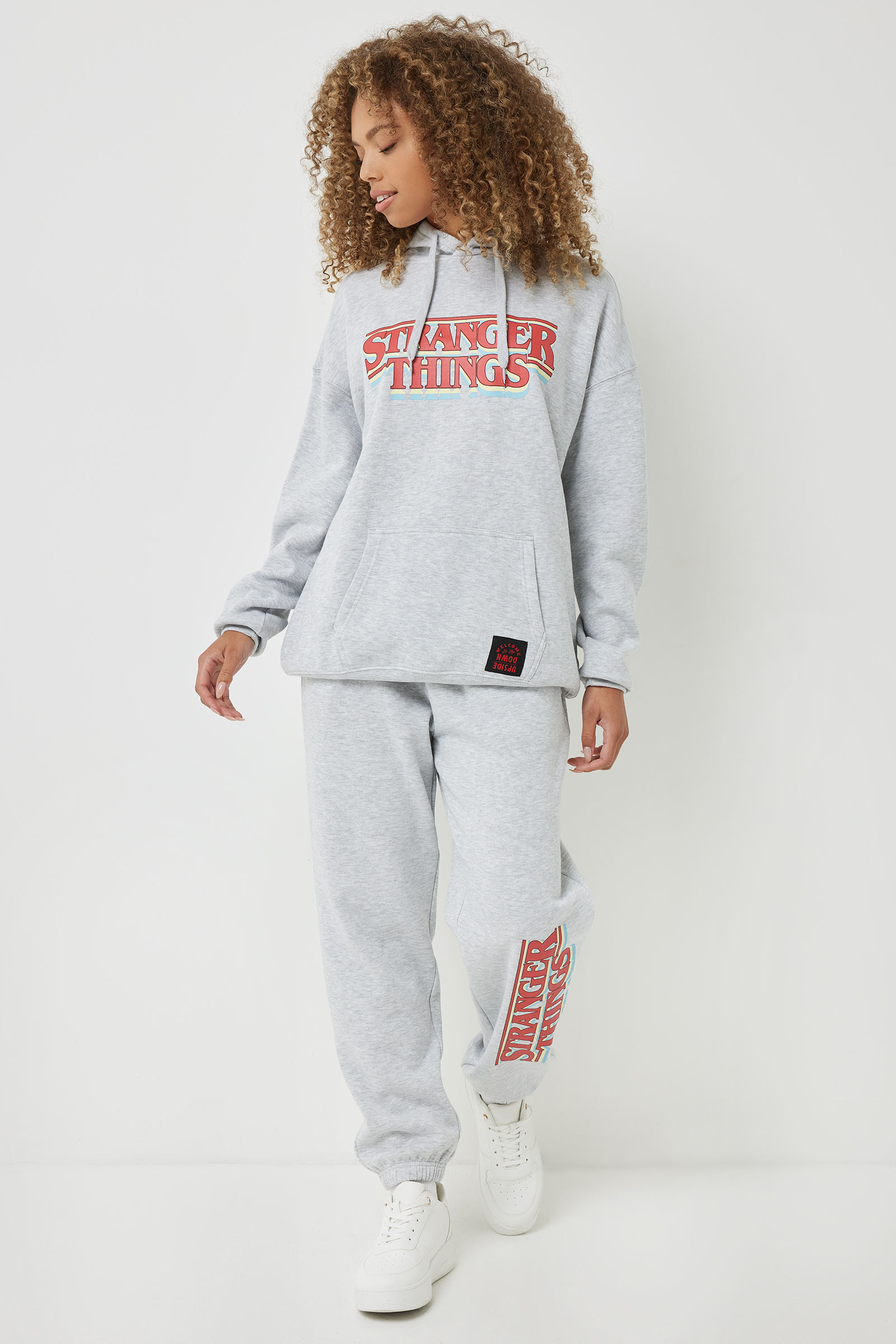 Ardene Stranger Things Sweatpants in Light Grey | Size Large | Polyester/Cotton | Fleece-Lined