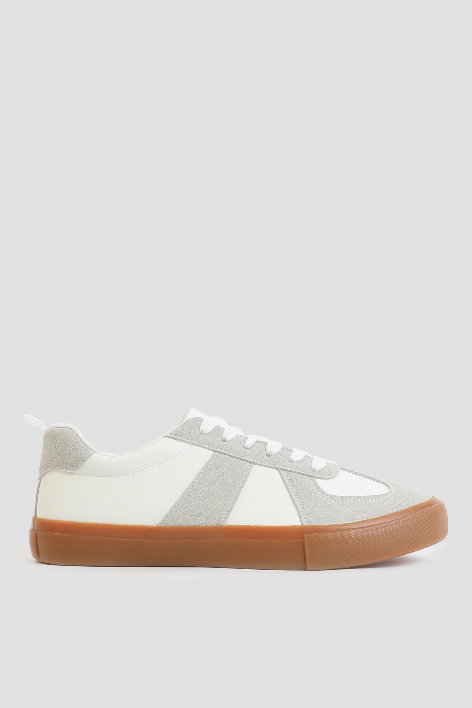 Ardene Man Two-Tone Sneakers For Men in White | Size | Faux Leather